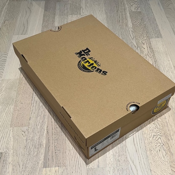 Dr.Martens Audrick 20I BOOT - Picture 4 of 5